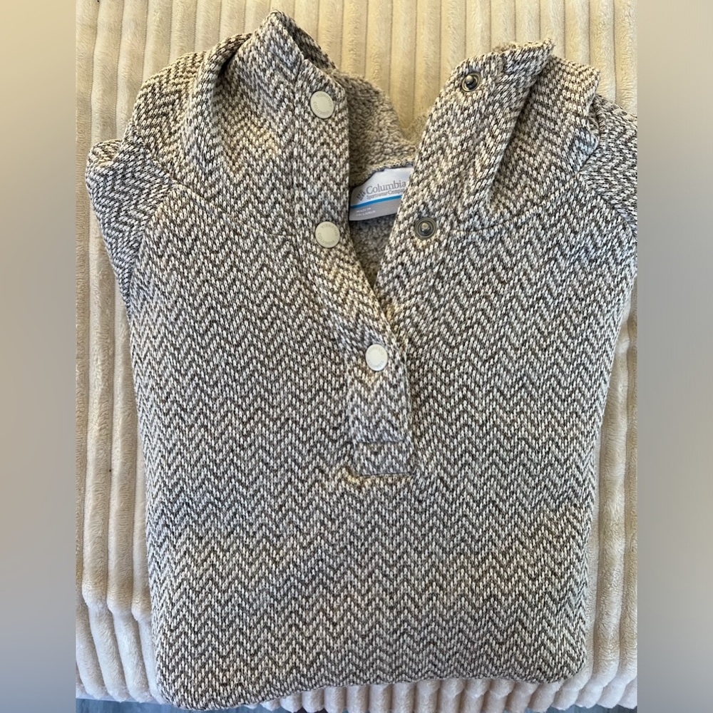 XL Columbia Pullover